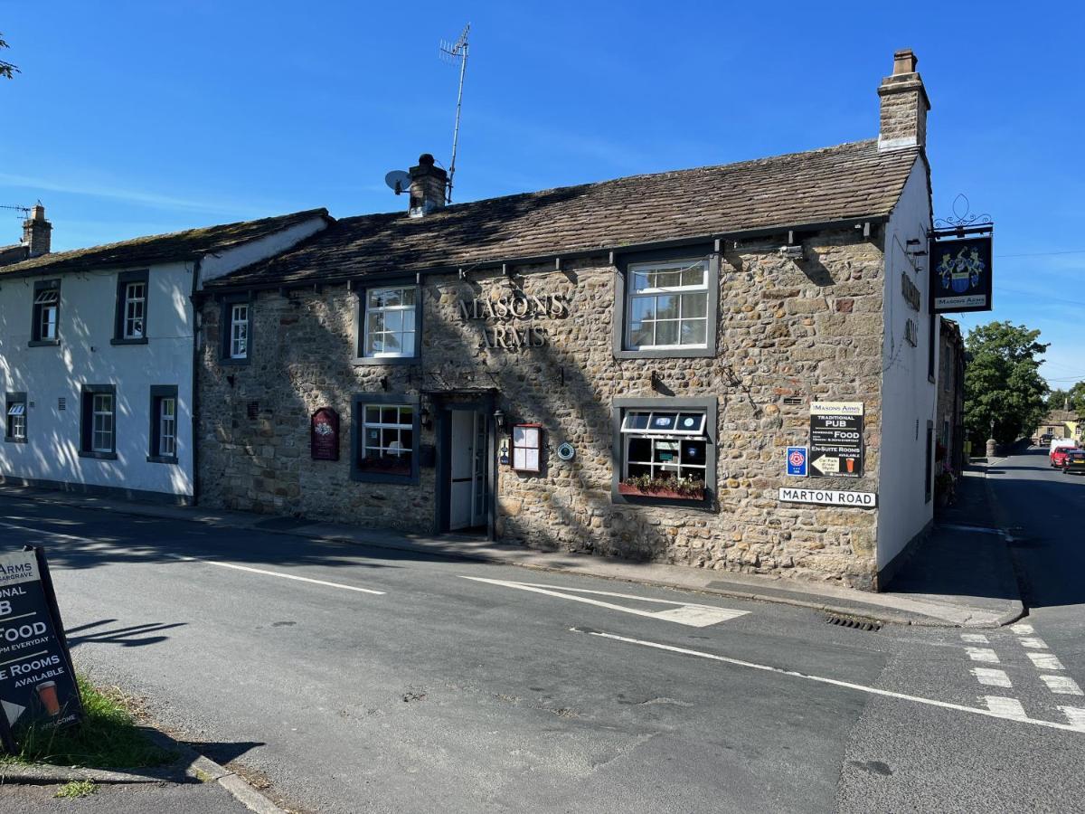Masons Arms Hotel Gargrave Exterior foto